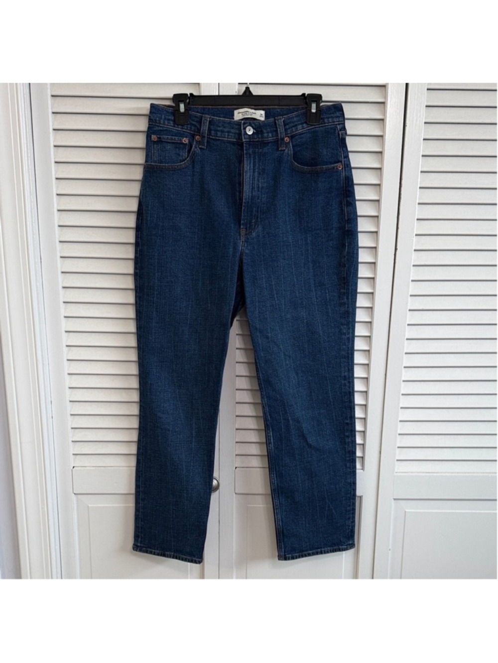 Abercrombie & Fitch Ankle on Straight Jeans in Dark Blue Denim